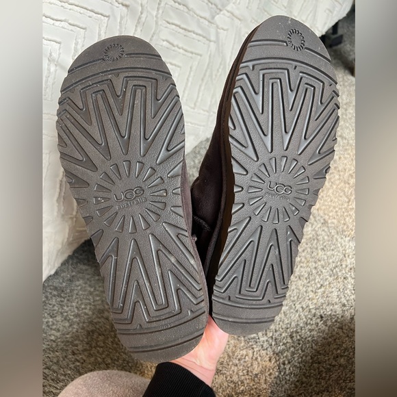 AUTHENTIC Tall Brown Uggs - Picture 6 of 9
